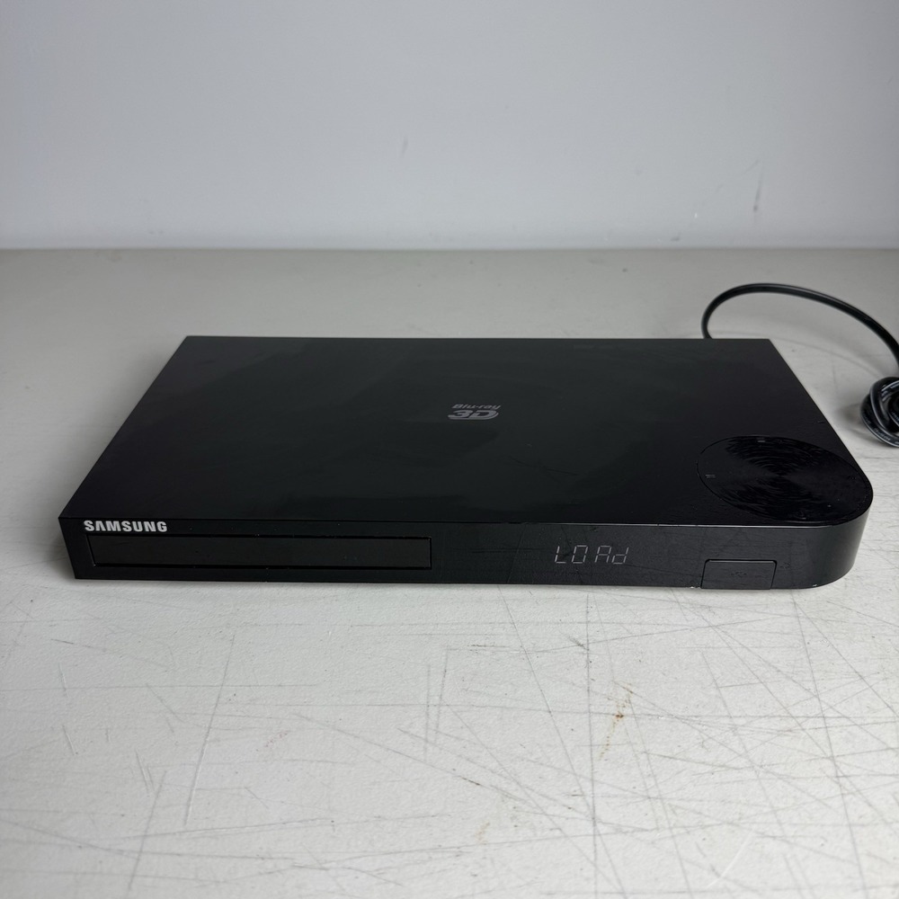 Samsung BD-F5900 3D Wi-Fi Blu-ray DVD Disc Player Tested Works No Remote - Picture 2 of 10